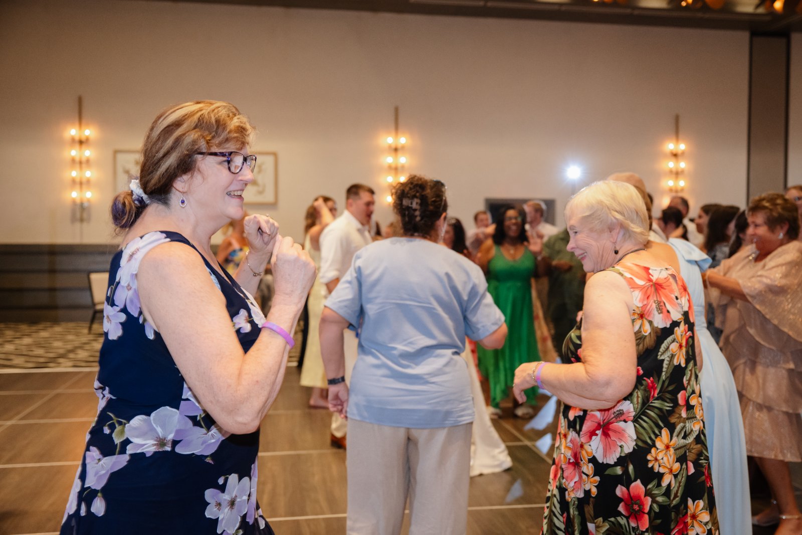 Wedding at Embassy Suites — Photo 14 — September 2026 — Footloose Entertainment Jacksonville
